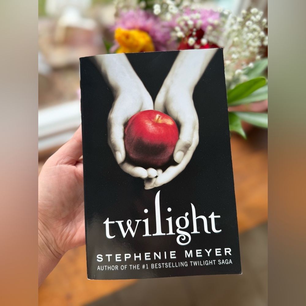 Twilight & New Moon Bundle by Stephenie Meyer: Brand New